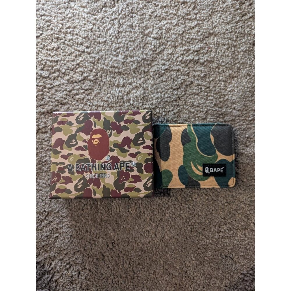 A Bathing Ape BAPE Green Camo Bifold Wallet Classic ABC Camo Card Holder W/ Box